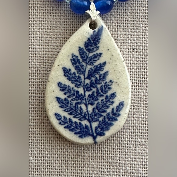 20-1/2 inch Ceramic Fern Frond Pendant necklace NWOT - Picture 9 of 12